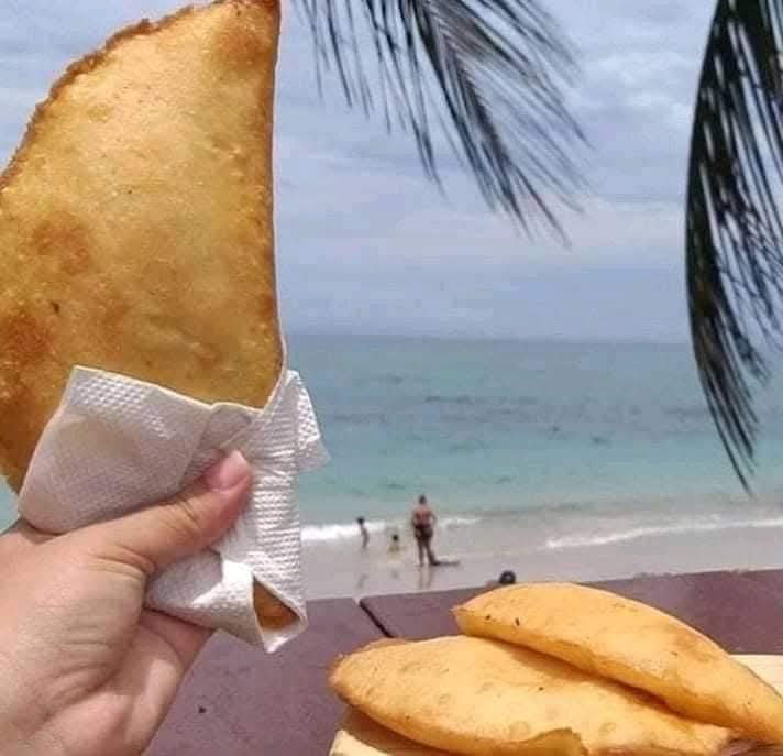Empanadas en la playa - Kachu's World